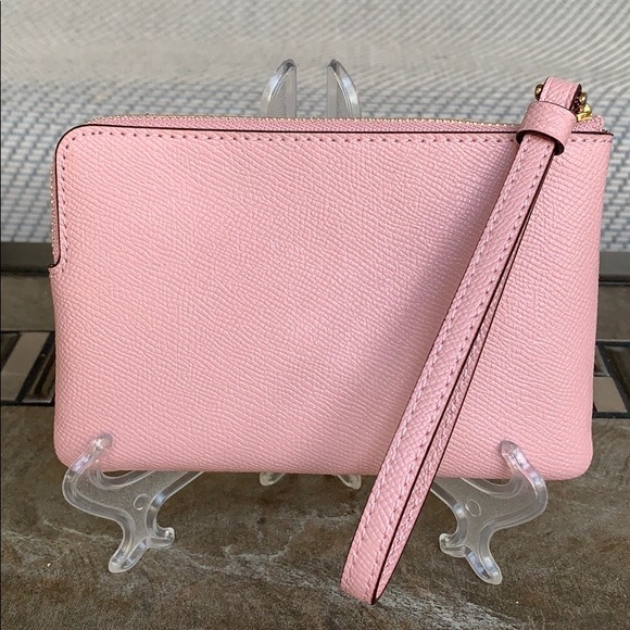 COACH Corner Zip Wristlet IM/Blossom - Picture 6 of 16